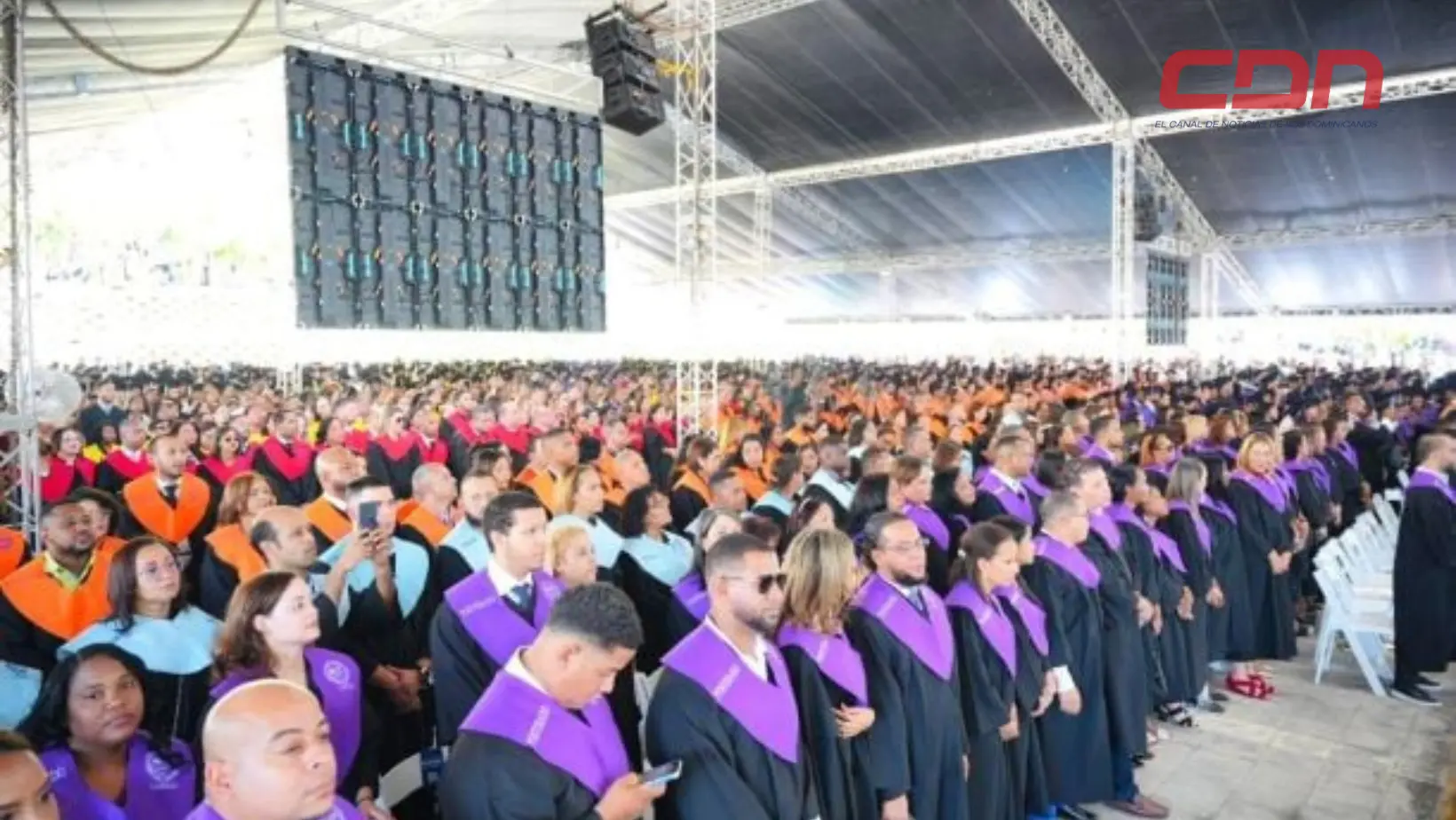 UASD gradúa a 2 048 profesionales de grado y posgrado