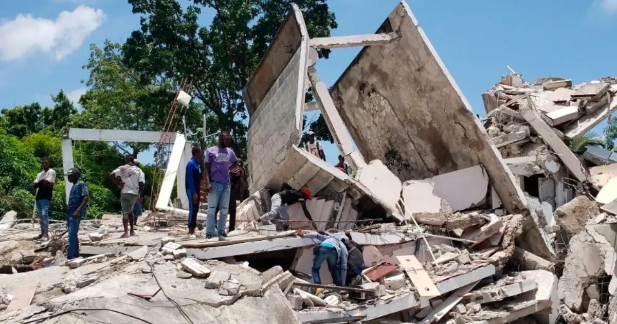 Al menos tres muertos y varios heridos por sismo en Haití