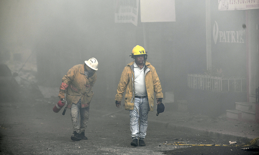 Aumentan a 27 los muertos por explosión en San Cristóbal Medio De Voz