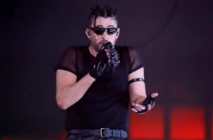 Bad Bunny transmitirá presentación en Puerto Rico en pantalla gigante
