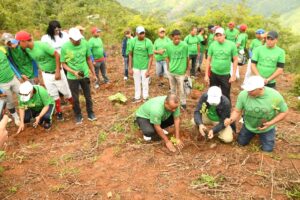 COD celebra Día Olímpico con la siembra de 700 árboles en San José de Ocoa