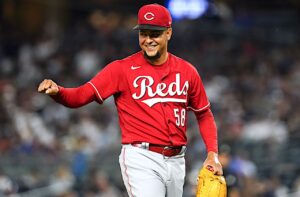 Cambian a Luis Castillo a los Marineros; Cincinatti obtiene 4 prospectos