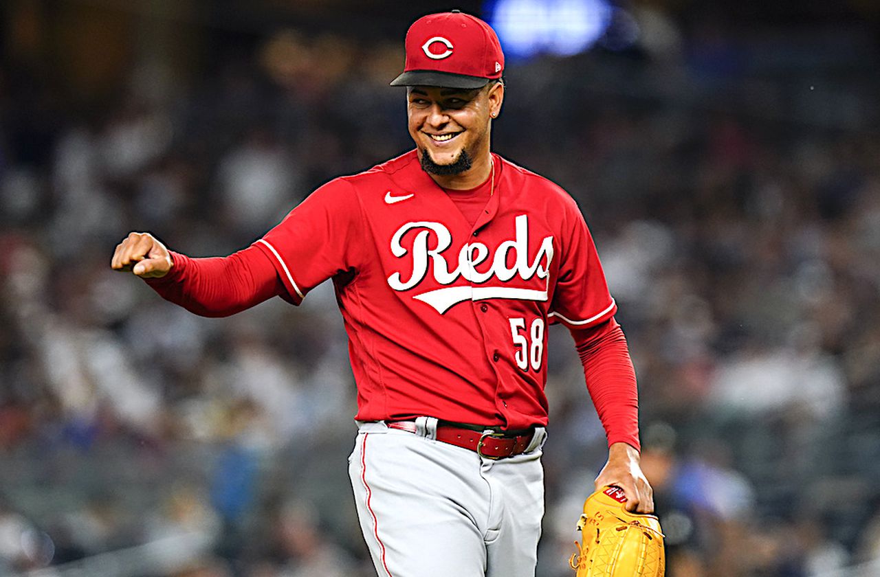 Cambian a Luis Castillo a los Marineros; Cincinatti obtiene 4 prospectos