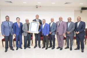 Senado reconoce los 50 años de trayectoria del periodista Joseph Cáceres
