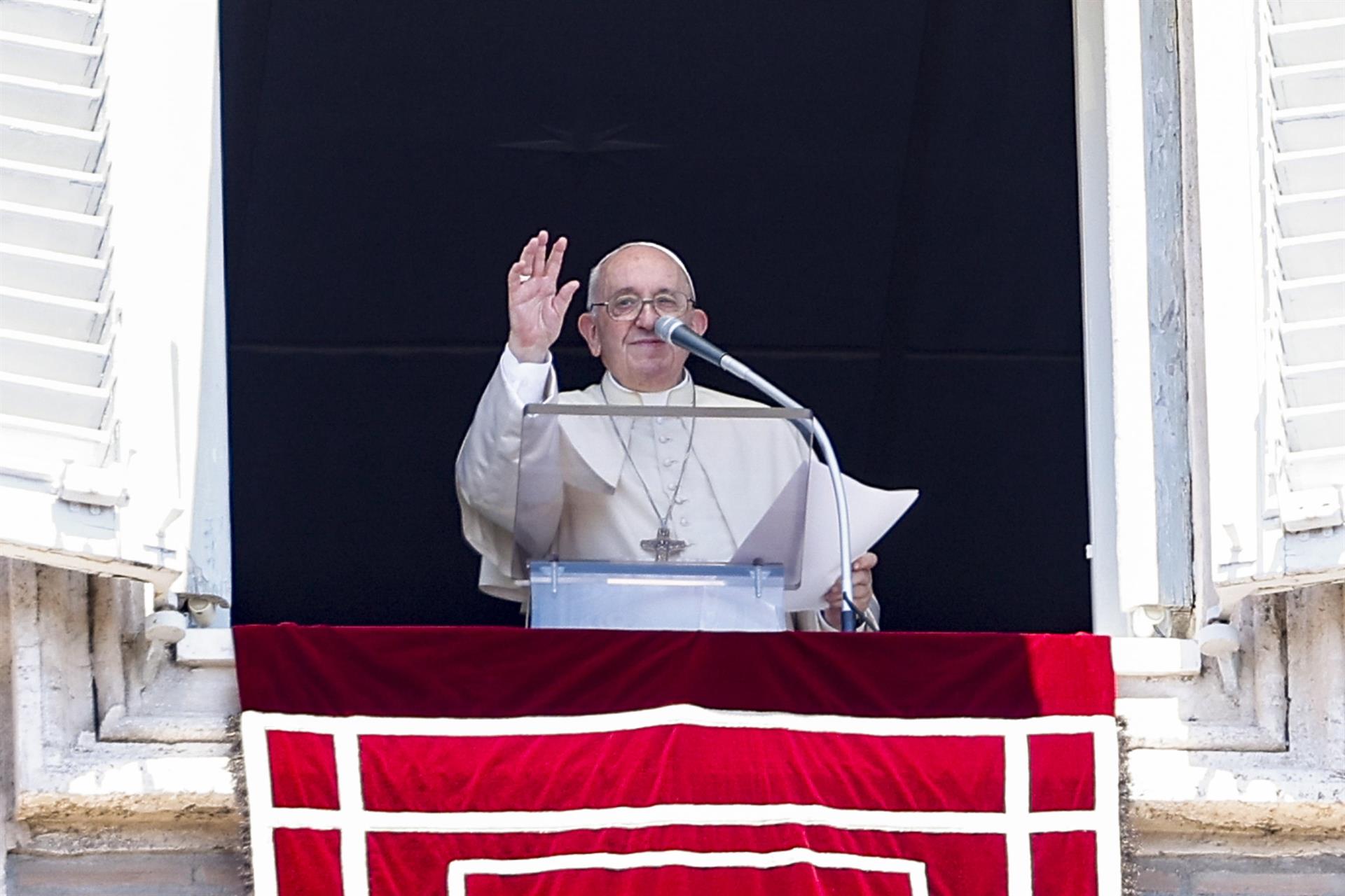 El papa pide a los países más ricos tomar medidas más ambiciosas por el clima
