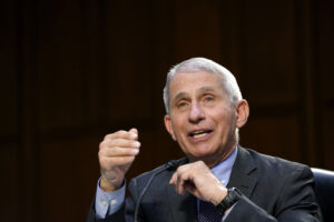 Anthony Fauci, el epidemiólogo jefe de Estados Unidos, se retirará antes de 2024