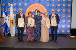 Sociedad médica galardona galenos como “Maestros de la Pediatría” en RD