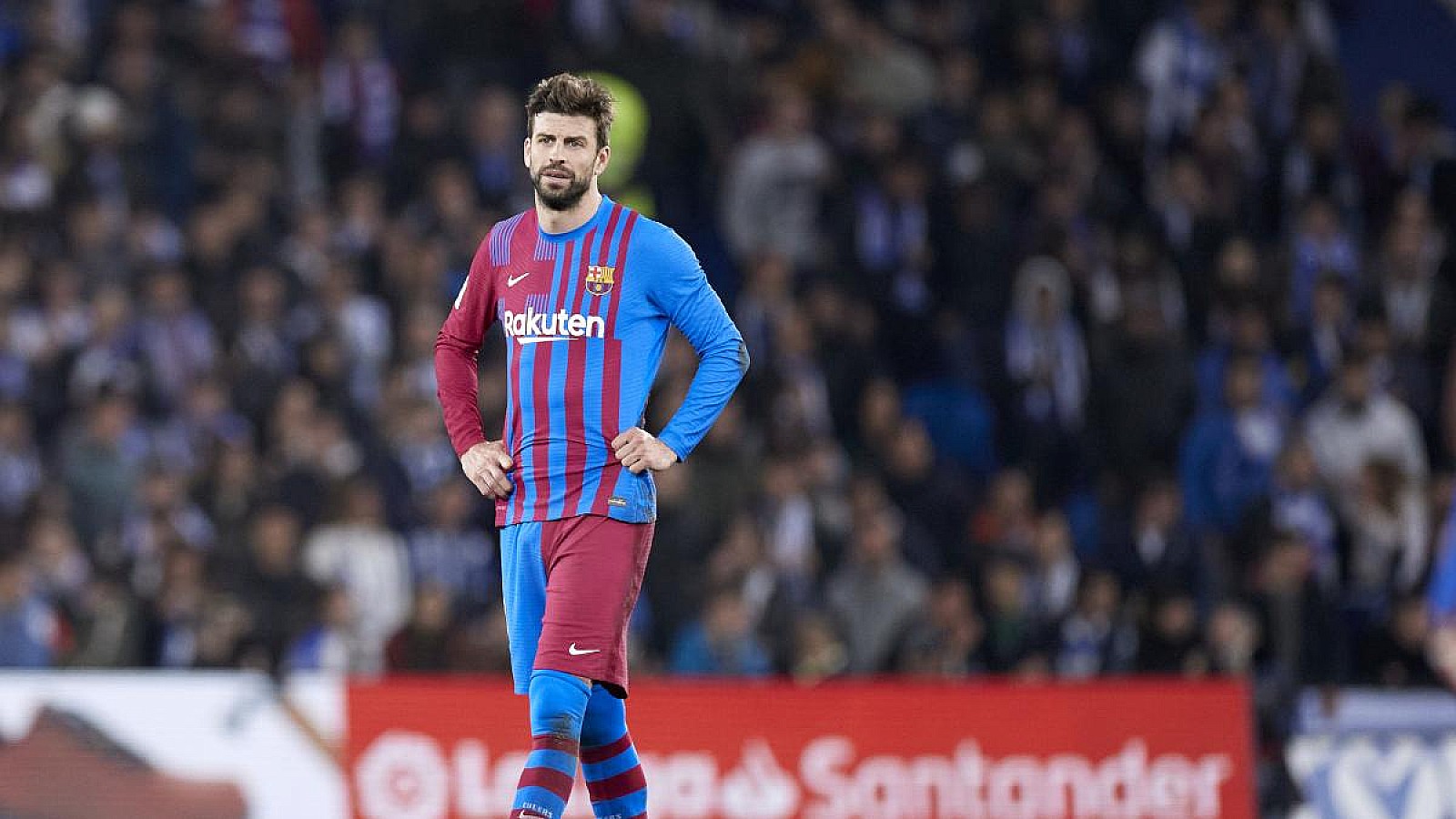Abuchean a Piqué en medio del partido a gritos de "Shakira, Shakira"