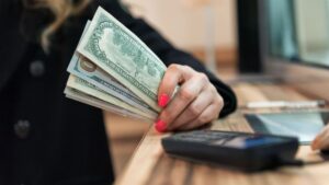 Estrategias de países latinoamericanos para ganar terreno frente al dólar