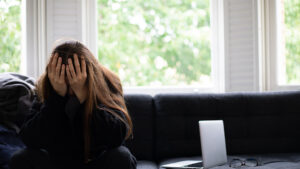 Estado emocional que predomina ante la crisis entre los argentinos