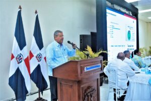 Darío Castillo Lugo pasa balance de las obras del Estado se ejecutan en provincia Duarte