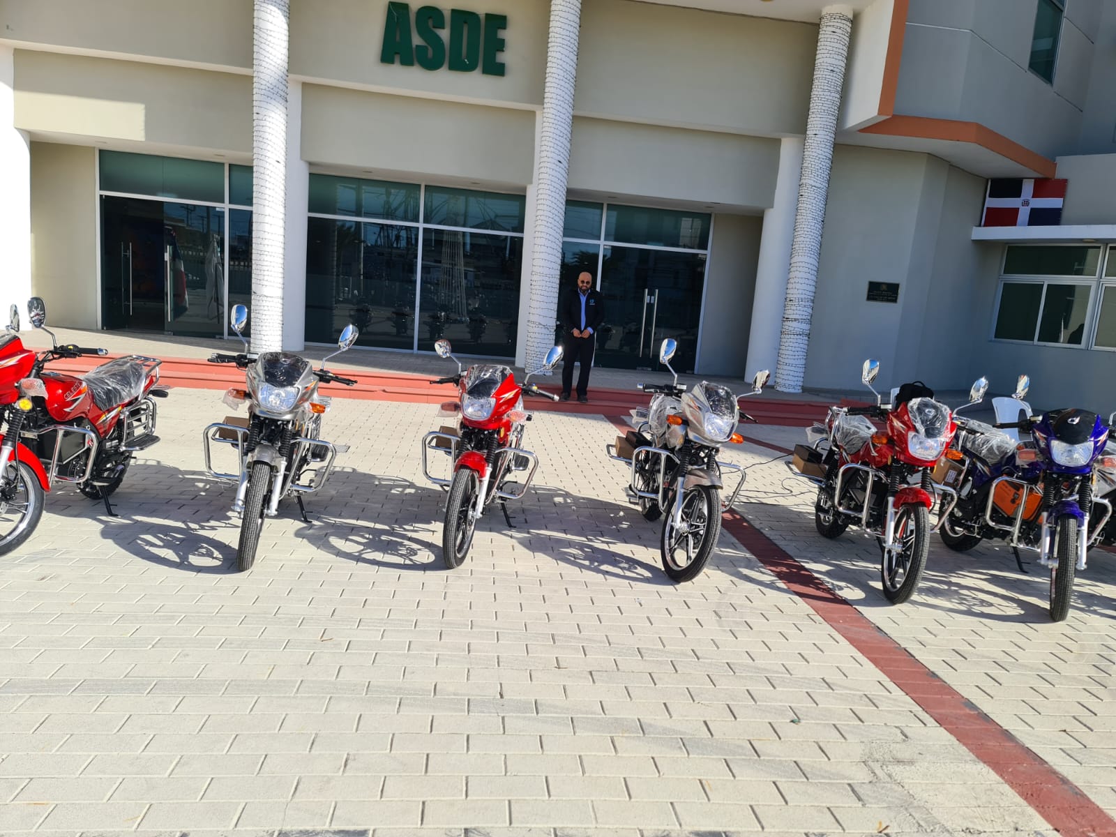 Manuel Jiménez resalta beneficios de adquirir motores eléctricos para supervisar basura