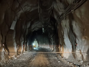 CONTRA RELOJ: a una semana de estar atrapados mineros tienen que adaptarse en túnel de Cerro de Maimón  