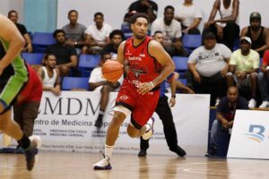 Juan Guerrero quedó líder en puntos por juego en porcentaje de tiros libres y segundo en tapones con por duelo.
