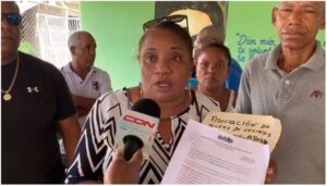 Comunitarios de municipio Fantino protestan en demanda de asfaltado de sus calles  