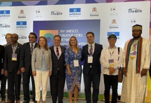 Alcalde Manuel Jiménez anuncia ante la UNESCO sistema de bandas musicales para niños 