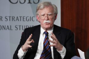 EE.UU. acusa un agente iraní de planear matar a John Bolton 