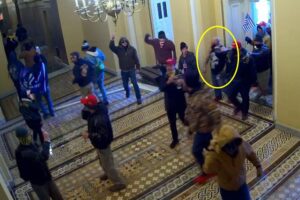 EEUU: Dan más de 4 años de prisión a asaltante del Capitolio 