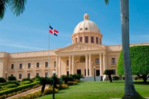 Poder Ejecutivo emite decretos disponen pensión y jubilación