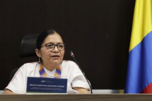 Colombia investigará crímenes de la fuerza pública cometidos con paramilitares 