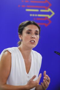 Gobierno español reforma la ley para garantizar el aborto en sanidad pública