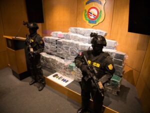 DNCD y Armada incautan más de 500 paquetes presumiblemente de cocaína 
