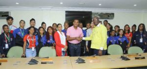 Alcalde de Los Alcarrizos recibe delegación obtuvo premios en Torneo Internacional de Vóleibol 