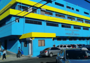 PN investiga caso del feto encontrado en hospital de Santiago 