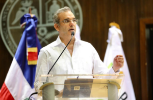 Encuesta revela 57% está de acuerdo con desempeño de Luis Abinader
