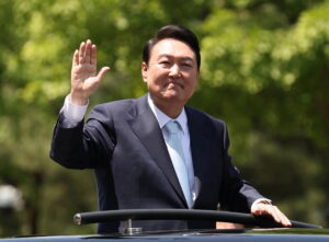Presidente Yoon Suk-yeol ofrece ayuda a Corea del Norte 