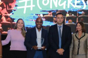 Cumbre Mundial de Comunicación Política reconoce aportes a la formación de líderes
