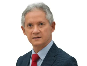 Economista NG Cortiñas dice Gobierno gasta RD$ 2 billones sin resultados 