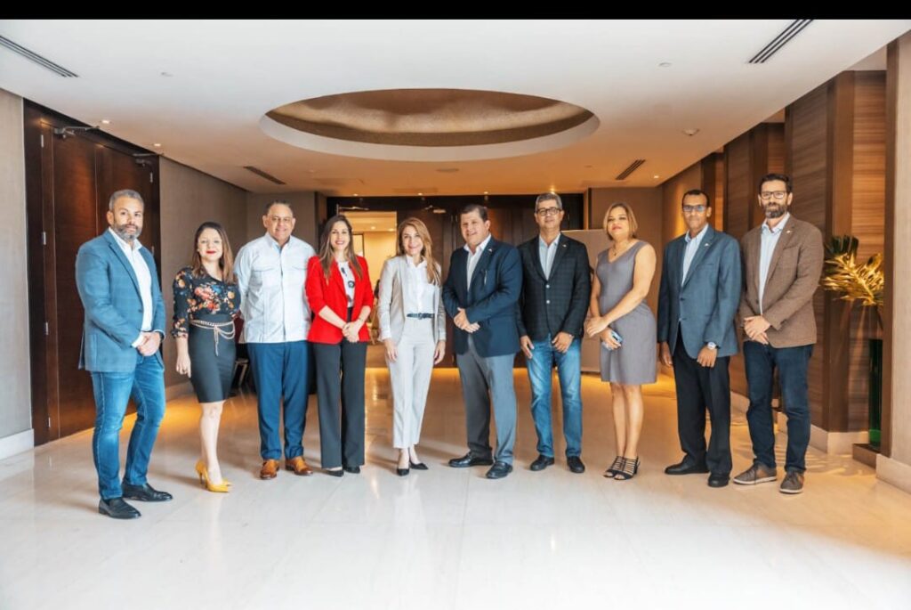 ADN y ACOPROVI firman acuerdo para regular los procesos de construcción en la ciudad