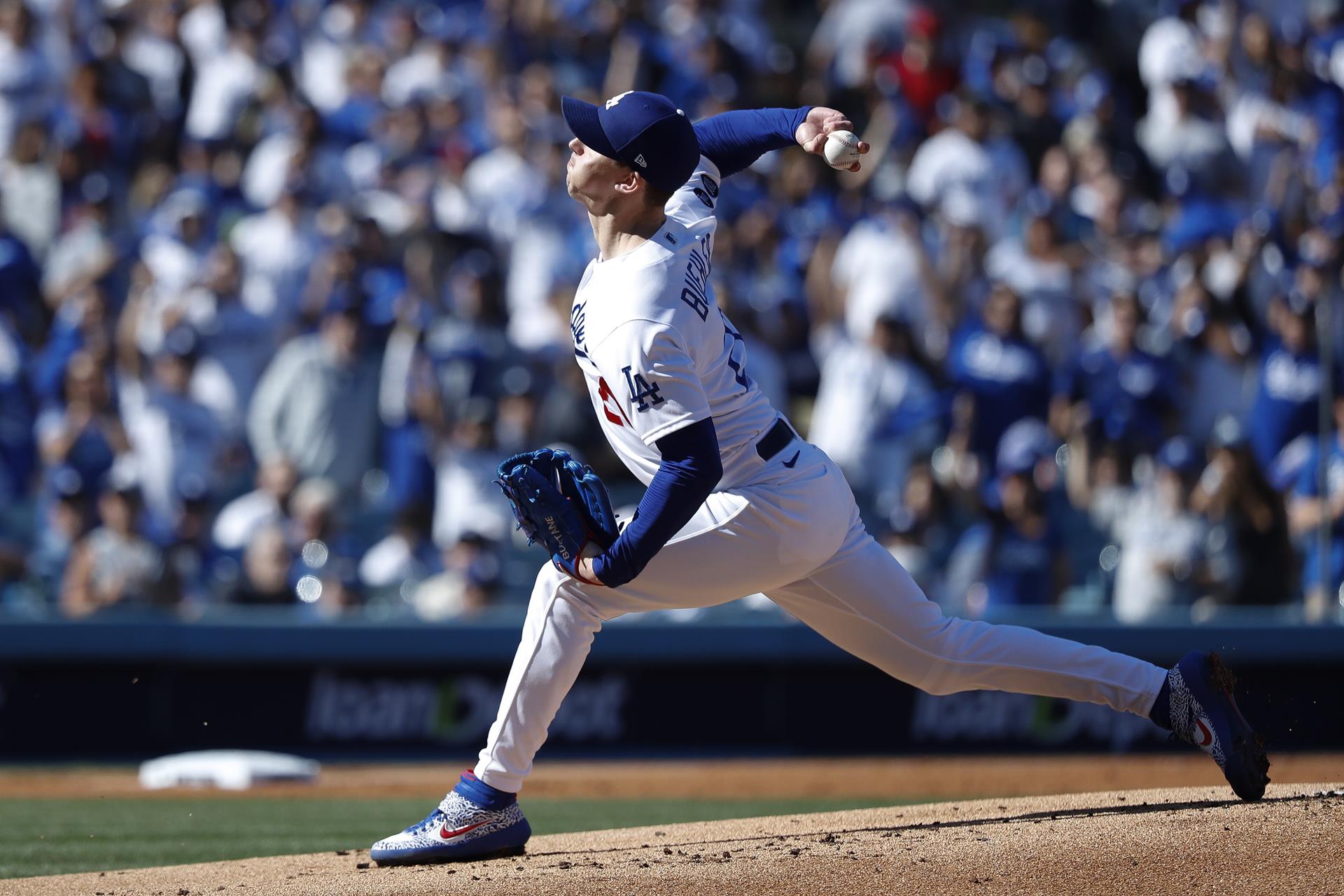 Los Dodgers pierden al derecho Walker Buehler por el resto de temporada
