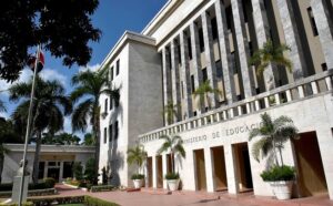Proponen desvincular Educación de procesos administrativos  