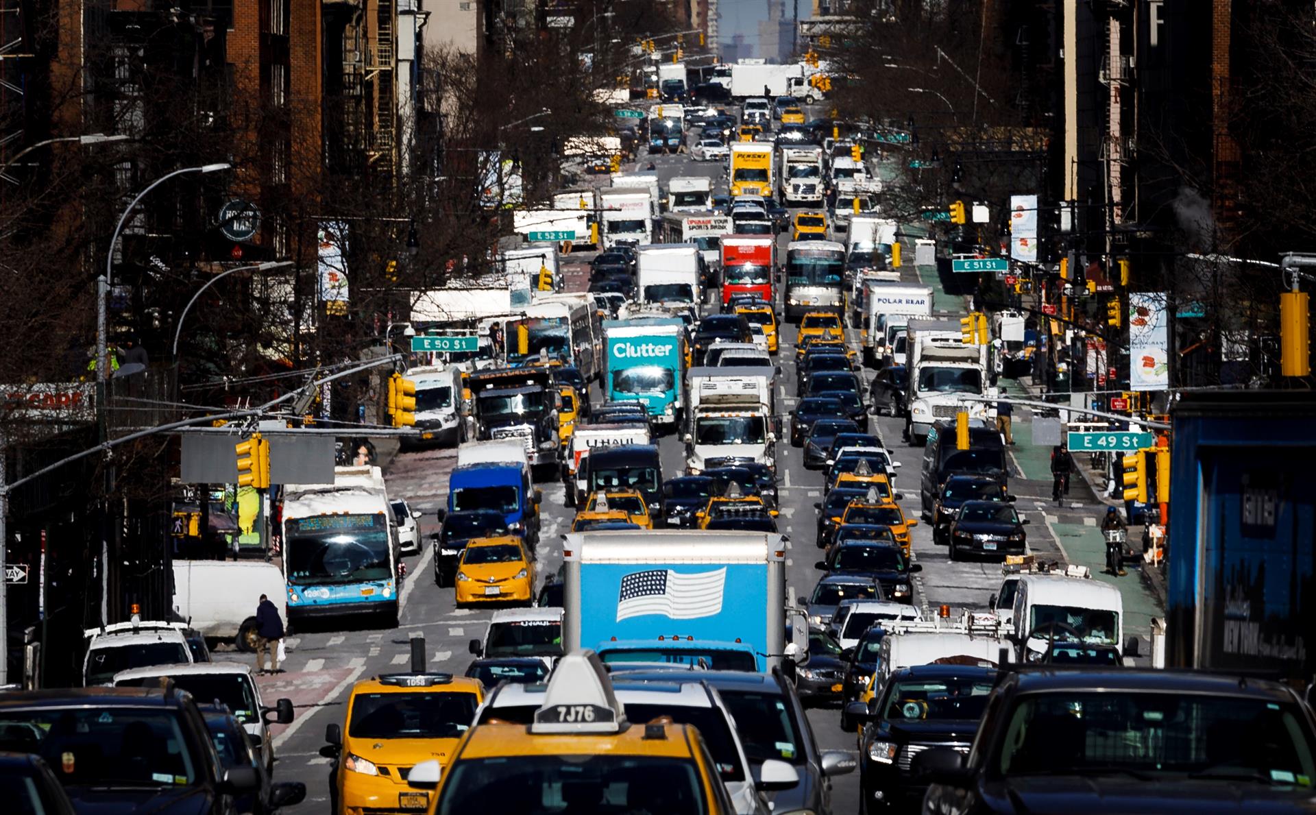 Nueva York encenderá los radares de velocidad las 24 horas del día