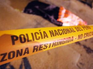 Escolar se resiste al robo de su celular y delincuente le dispara en la cabeza