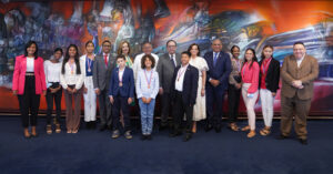 Valdez Albizu recibe a embajador dominicano en España