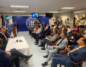 Juramentan voceros del Gobierno en Nueva York