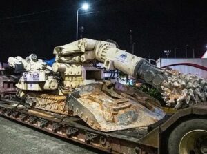 Llegan equipos a mina de Maimón para rescate de mineros
