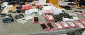 DGA decomisa millonario contrabando de mercancías en el aeropuerto de Punta Cana 