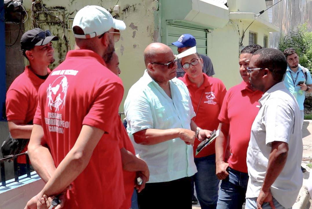 Fiscalía y Sociedad lleva jornada de orientación en Santiago con jóvenes y líderes comunitarios