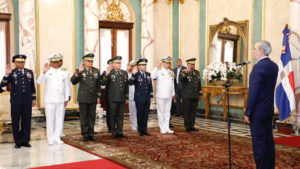 Presidente Abinader juramenta nuevos mandos militares 