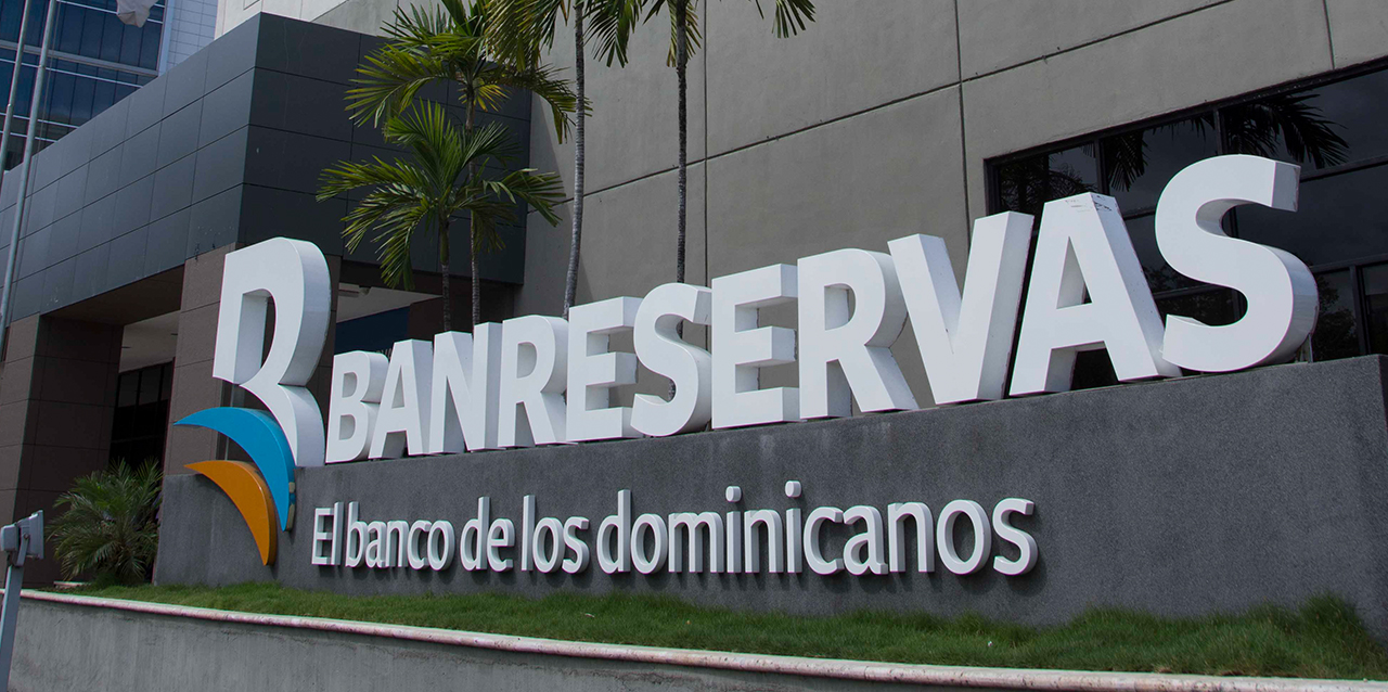 Banreservas restablece servicios de aplicación móvil