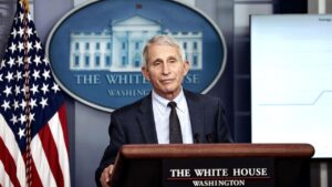 Anthony Fauci, el epidemiólogo jefe de Estados Unidos, dejará el cargo en diciembre 