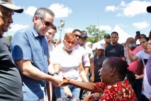Gobierno entrega a más de 3 mil personas ayudas del programa “Primero Tú”