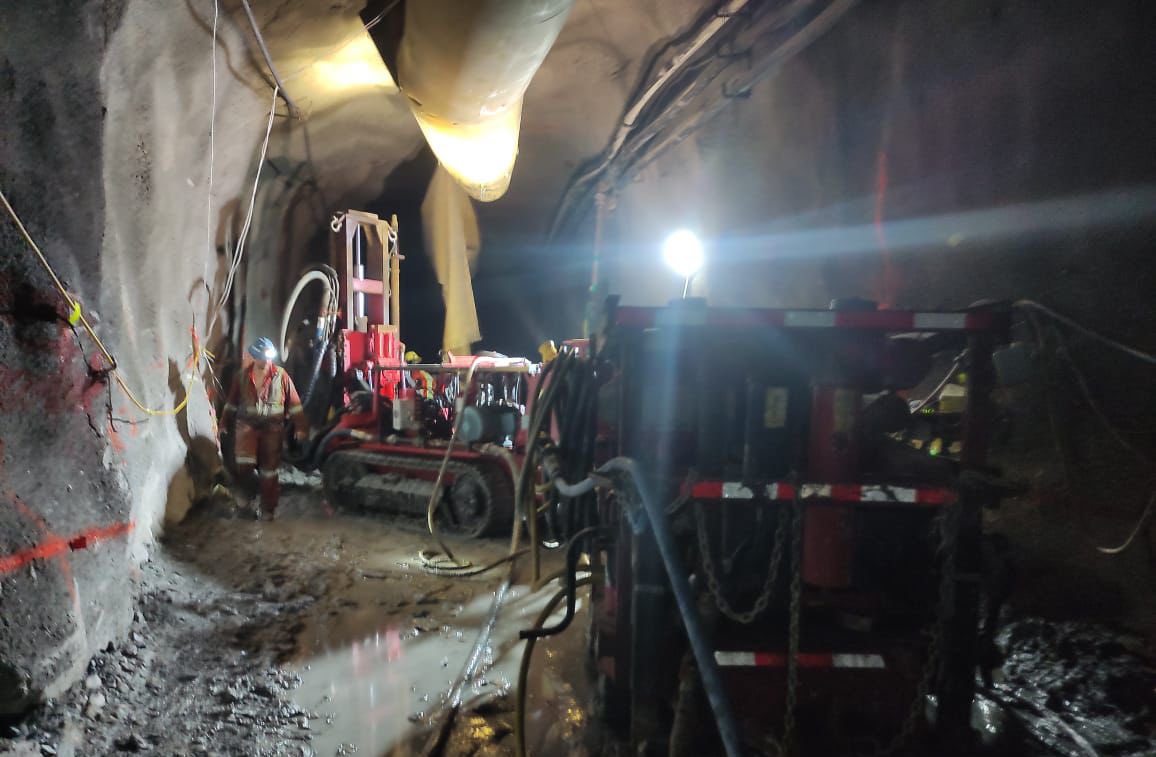 Mineros atrapados podrían ser rescatados este martes
