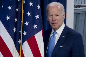 Biden transmite a Truss que sus pensamientos están con la reina Isabel II