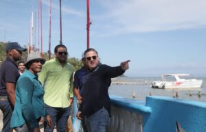 Director de Apordom supervisa muelles afectado por huracán Fiona 