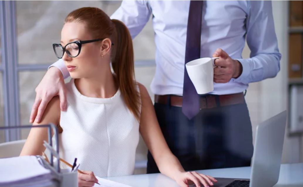 Acoso sexual en ambiente de trabajo se castiga hasta con un año de prisión